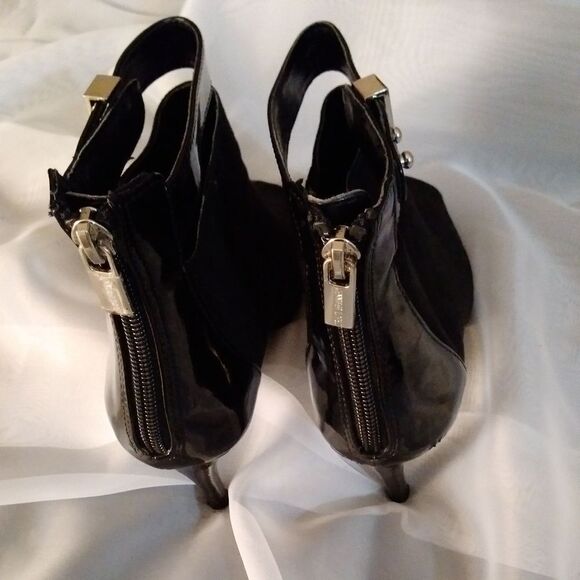 Jennifer Lopez JLo Poca Black Ankle Booties - Picture 6 of 8